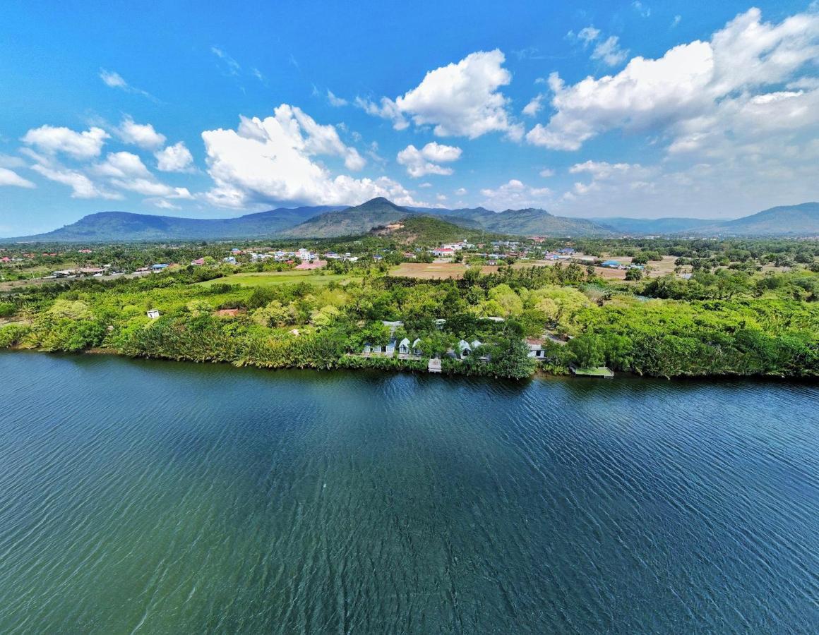 Kampot Riverfront Boutique Екстериор снимка