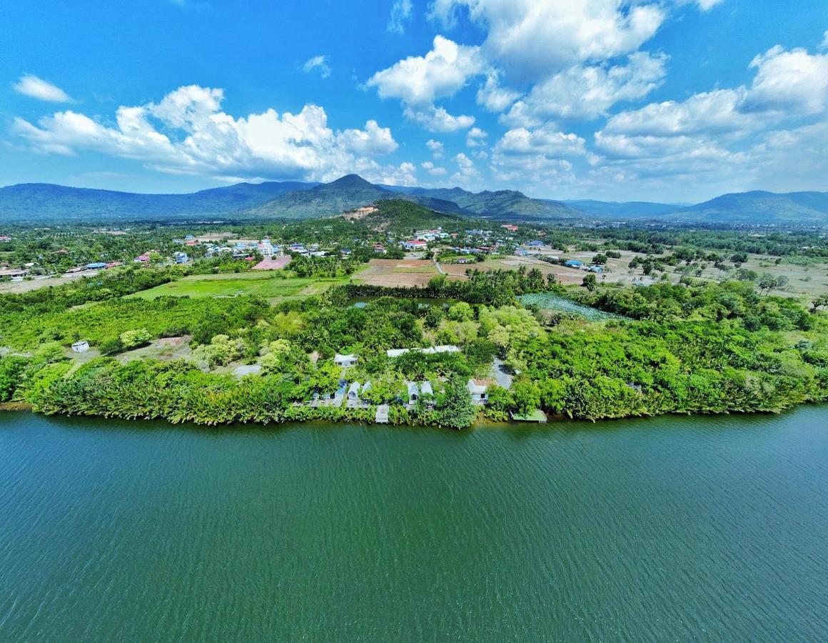 Kampot Riverfront Boutique Екстериор снимка