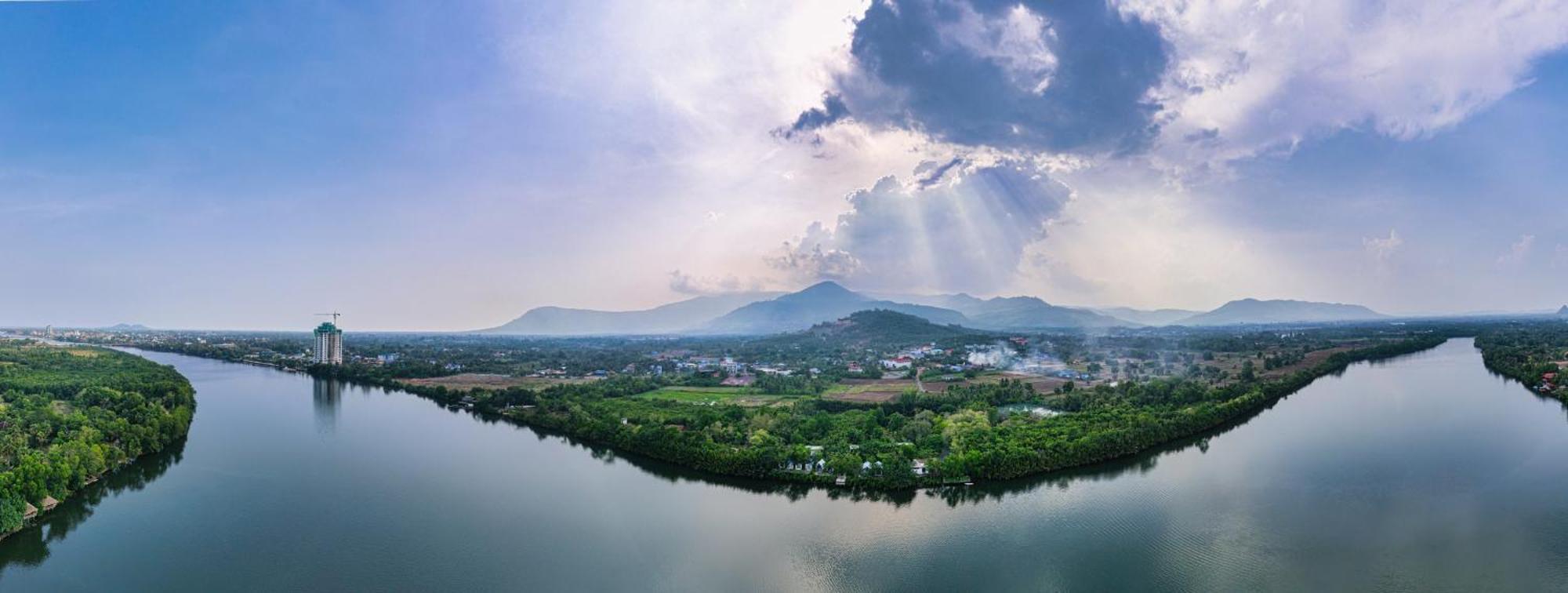 Kampot Riverfront Boutique Екстериор снимка